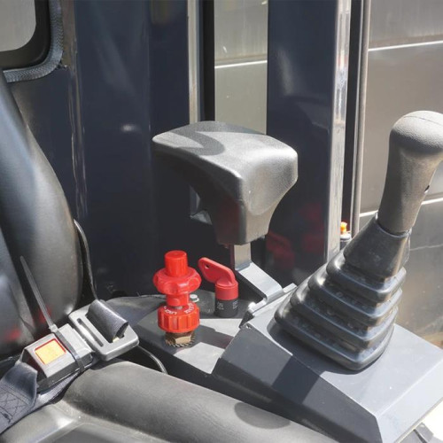 Mini excavadora Cimex CHE12RS-CAB-SB con brazo articulado